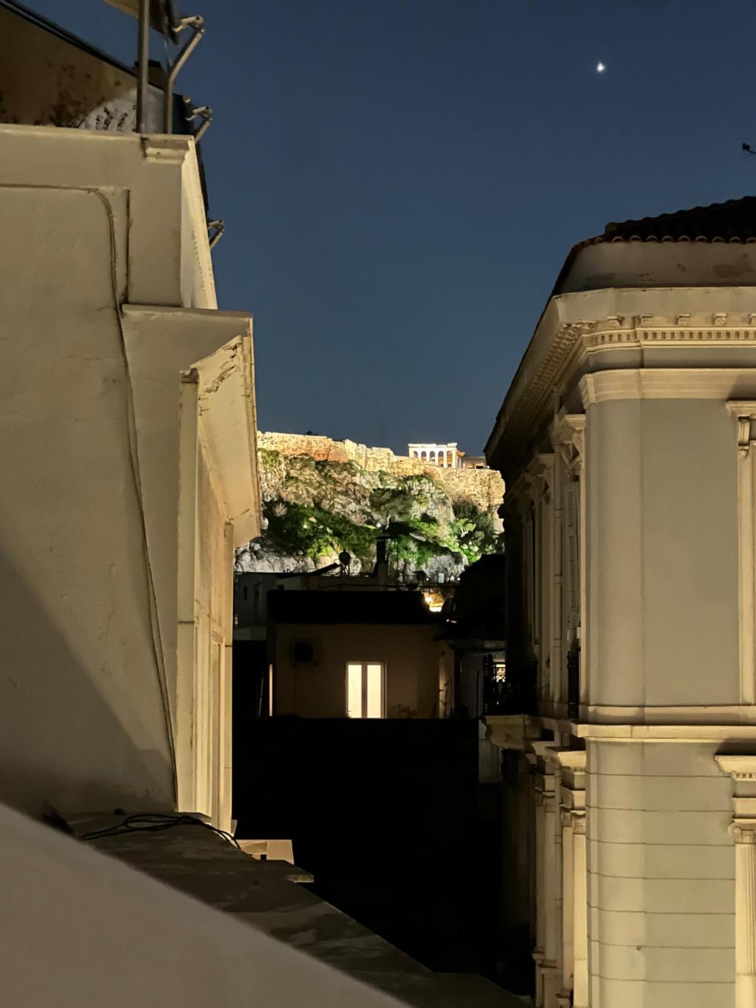Living Near Acropolis By Sylvia Staikou 2Nd & 3D Floor Apartment เอเธนส์ ภายนอก รูปภาพ